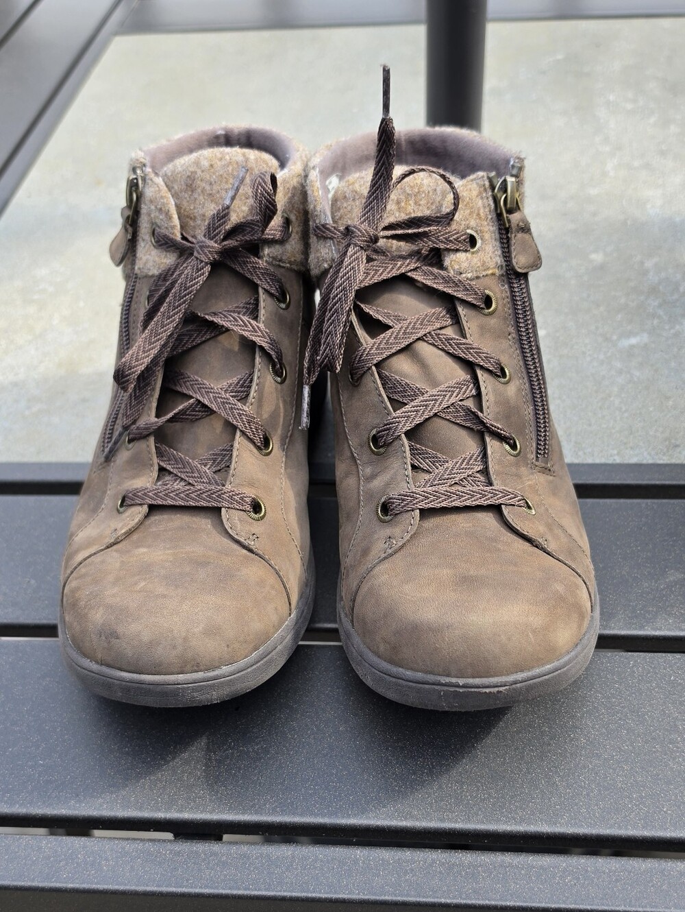 Aravon 90% Wool Brown Lace-Up Ankle Boots with Side Zip